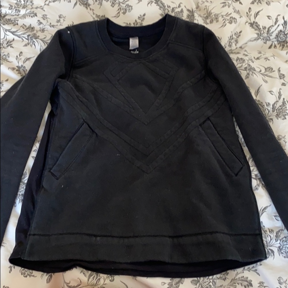 Ivivva crewneck, sweatshirt